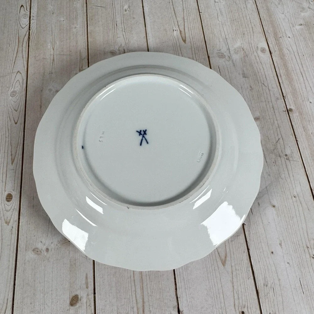 Meissen this porcelain